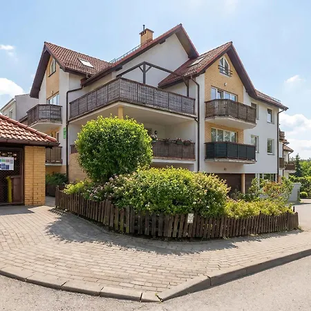 Апартаменты Elegant One Bedroom With Underground Parking By Renters Гдыня