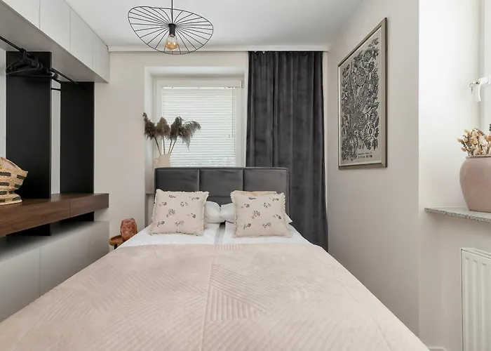 Elegant One Bedroom With Underground Parking By Renters